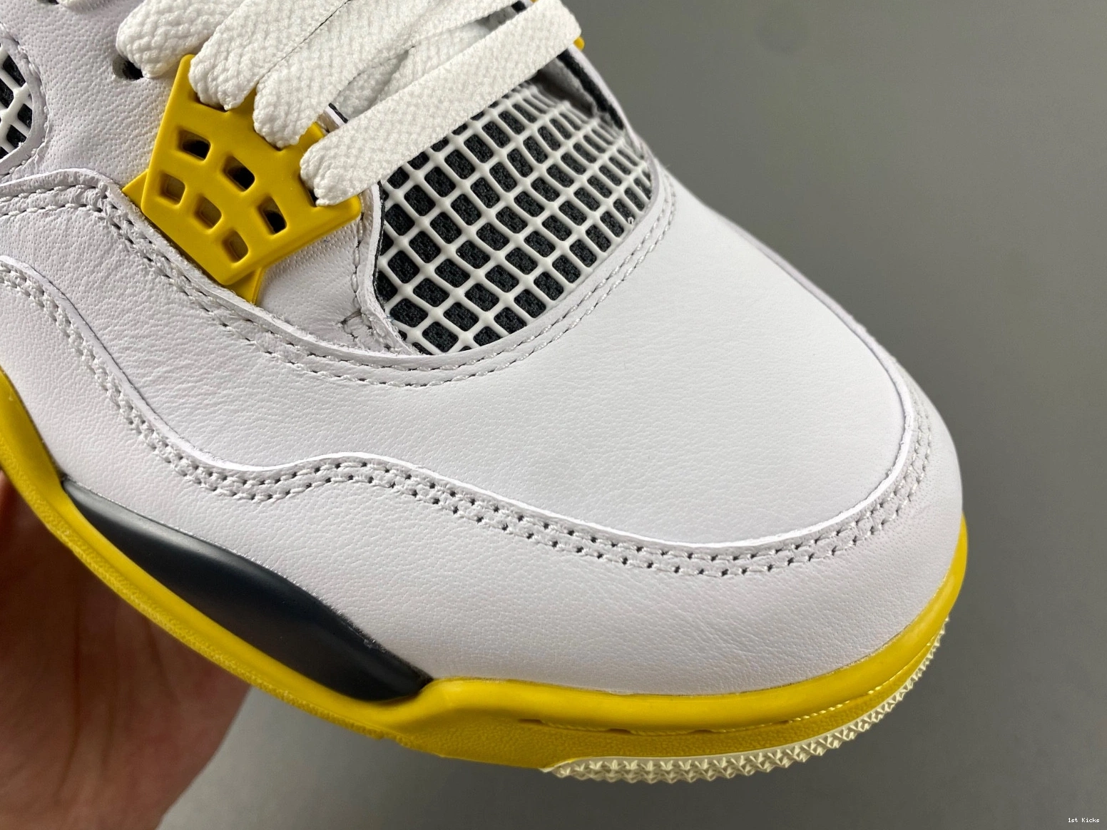 AQ9129-101 Womens Jordan 